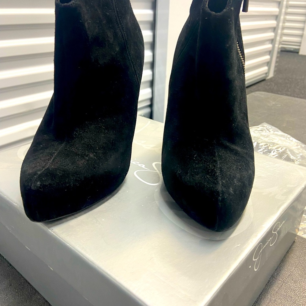 Black suede stiletto booties. - Picture 5 of 7